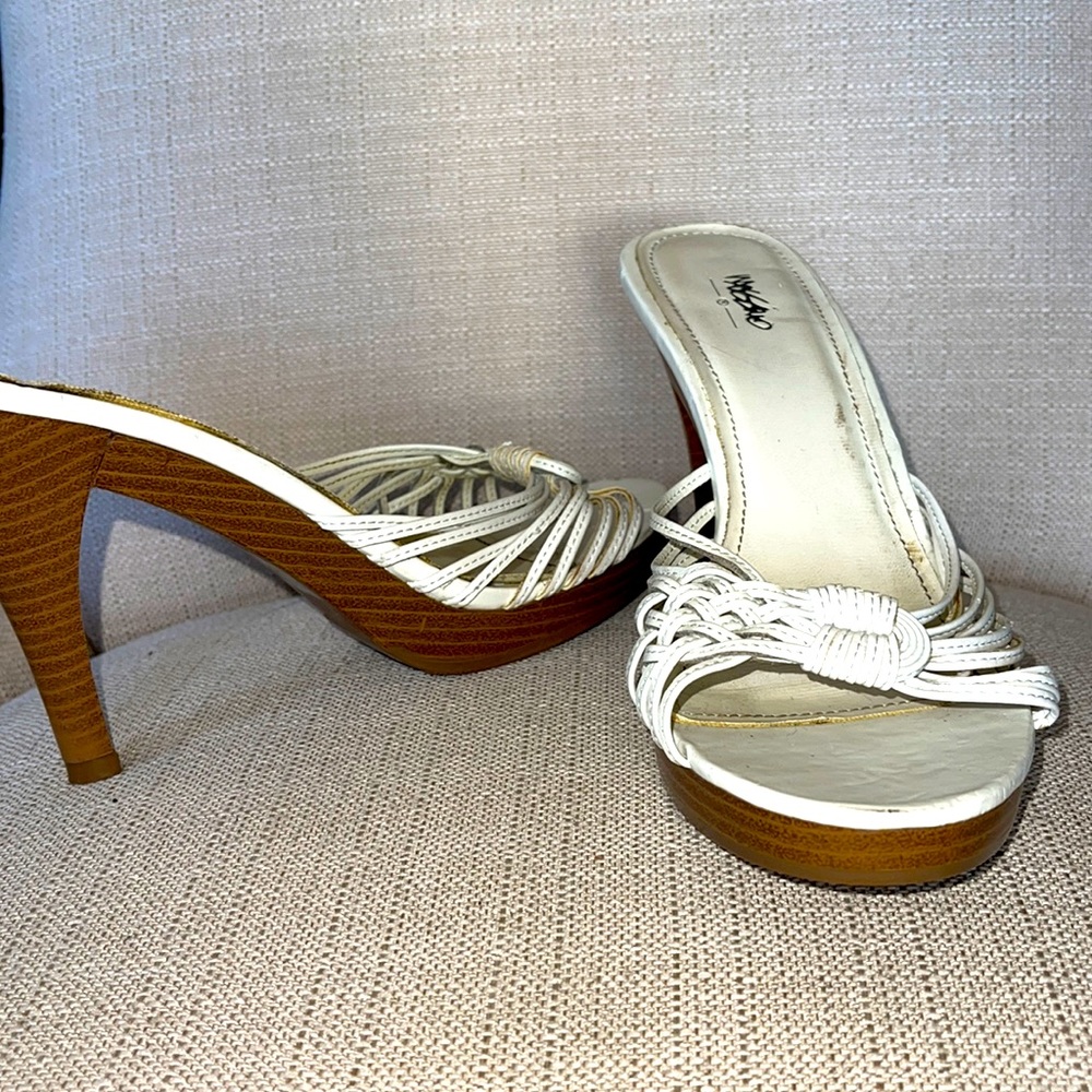 Cute retro black metro sevens are so cute!